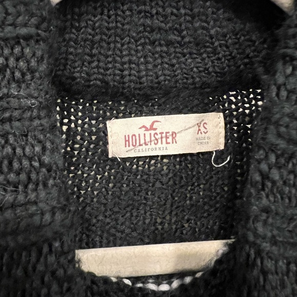 Hollister Black with Aztec Print Sweater - Size XS - Picture 2 of 4